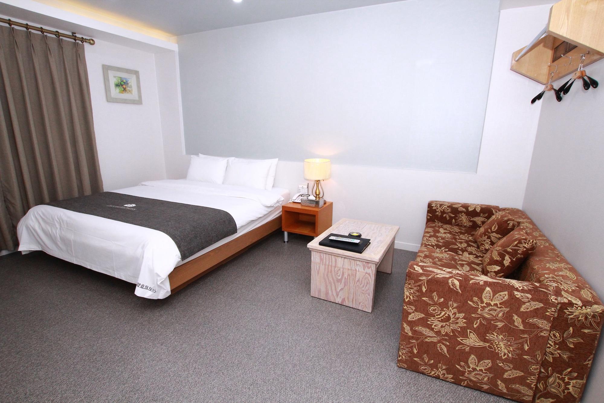 Amour Hotel Suwon Exterior photo