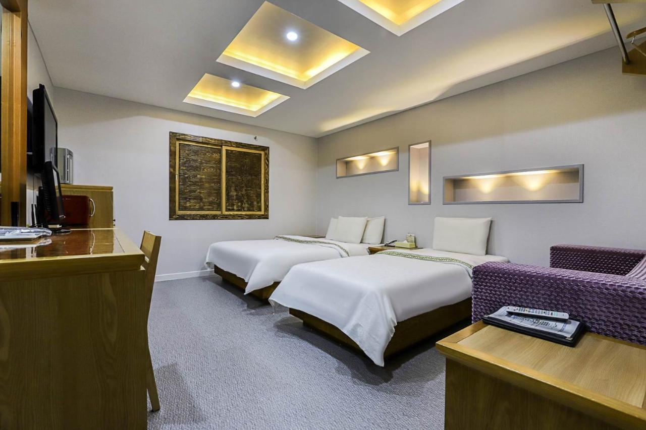 Amour Hotel Suwon Exterior photo