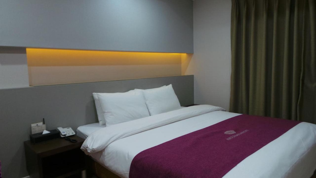 Amour Hotel Suwon Exterior photo